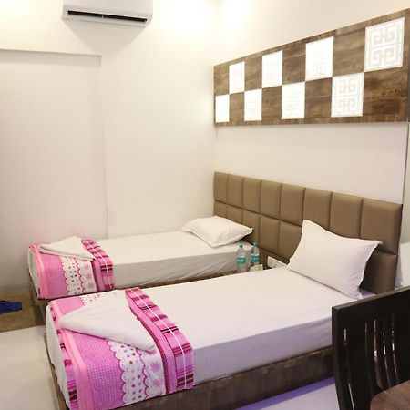 Hotel Magnum Airport T-2 Mumbai Exterior foto