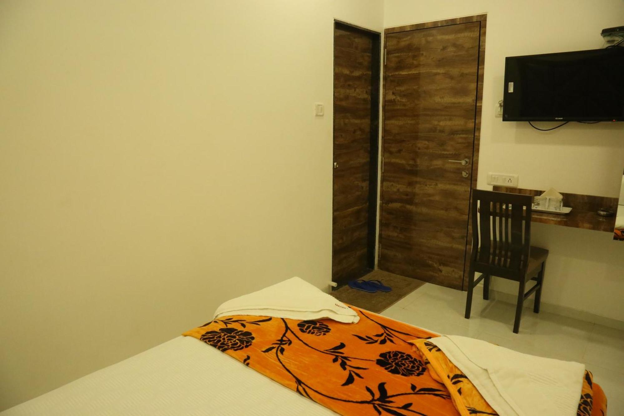 Hotel Magnum Airport T-2 Mumbai Exterior foto