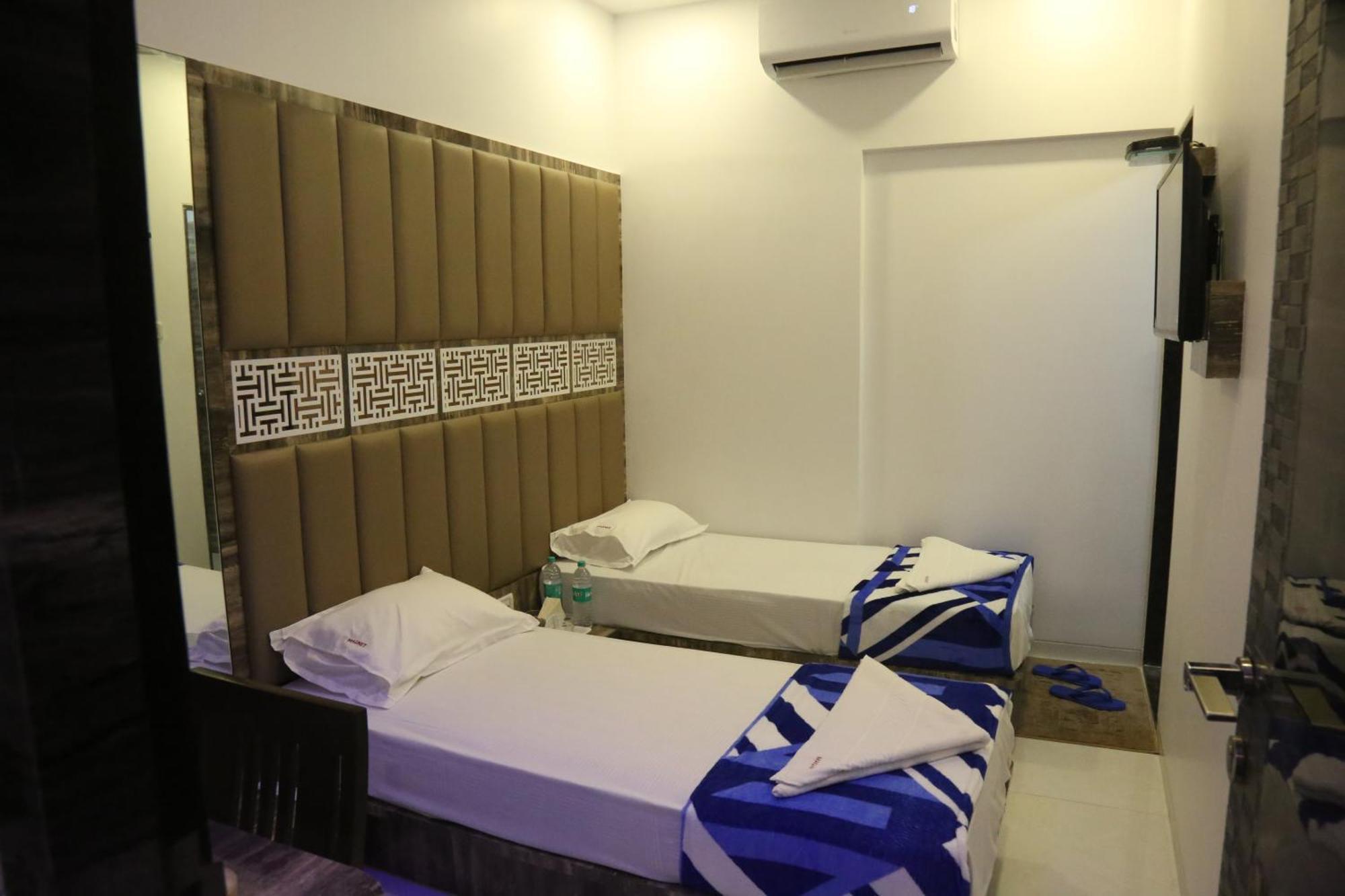 Hotel Magnum Airport T-2 Mumbai Exterior foto