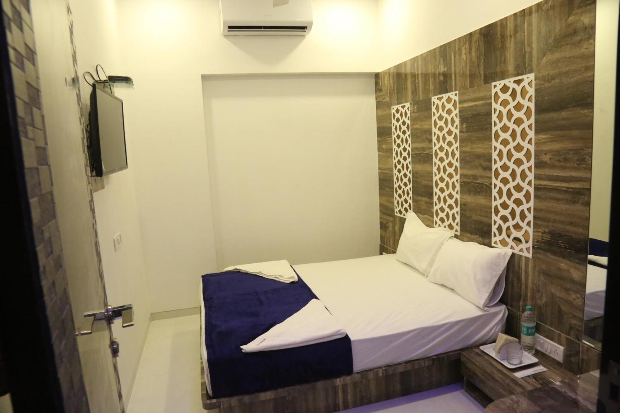 Hotel Magnum Airport T-2 Mumbai Exterior foto